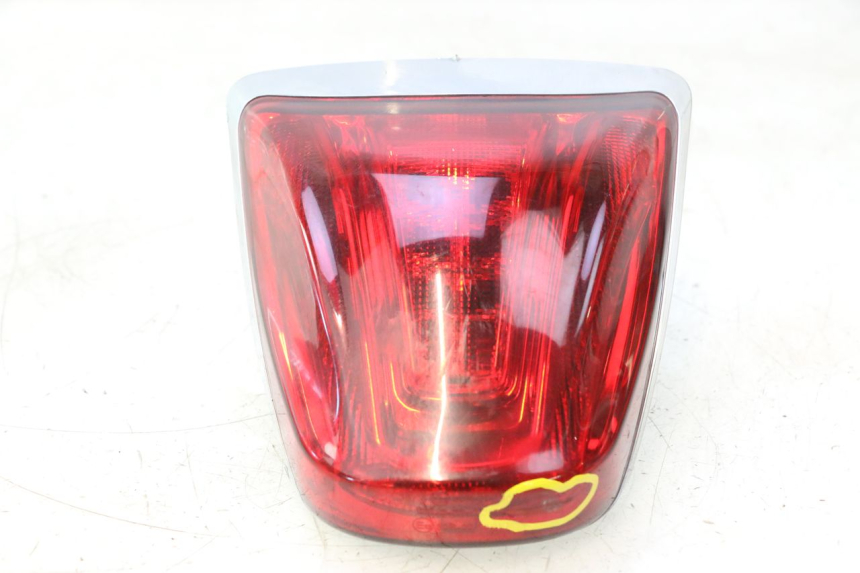 photo de FEU ARRIERE PIAGGIO VESPA PRIMAVERA 2T 50 (2013 - 2018) - Vue principale