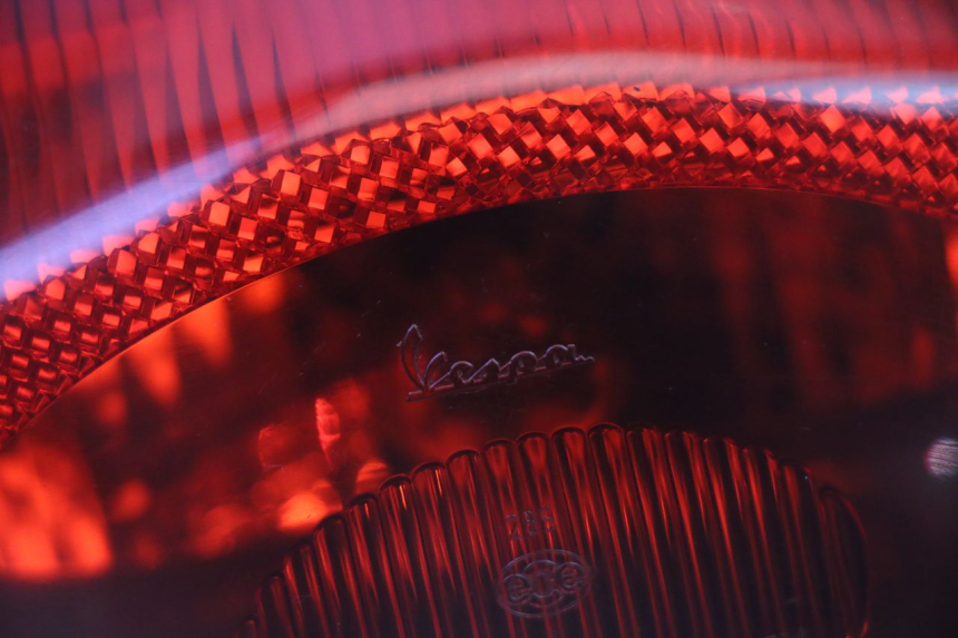 photo de FEU ARRIERE PIAGGIO VESPA S 2T 50 (2007 - 2014) - Zoom état d’usage