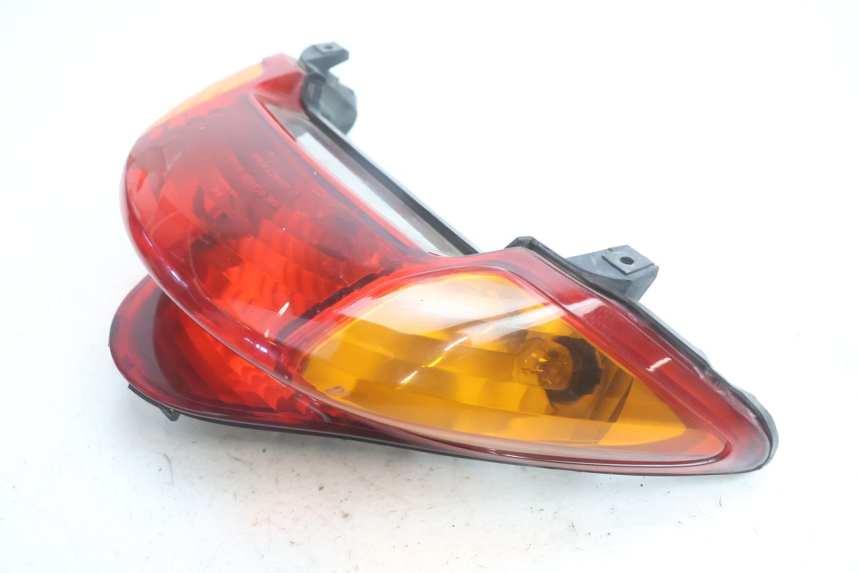 photo de FEU ARRIERE HONDA VFR FI RC46 800 (1998 - 2001) - Gros plan technique