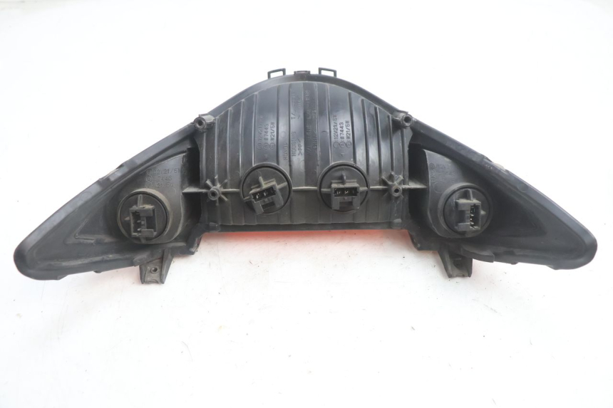 photo de FEU ARRIERE HONDA VFR FI RC46 800 (1998 - 2001) - État de surface