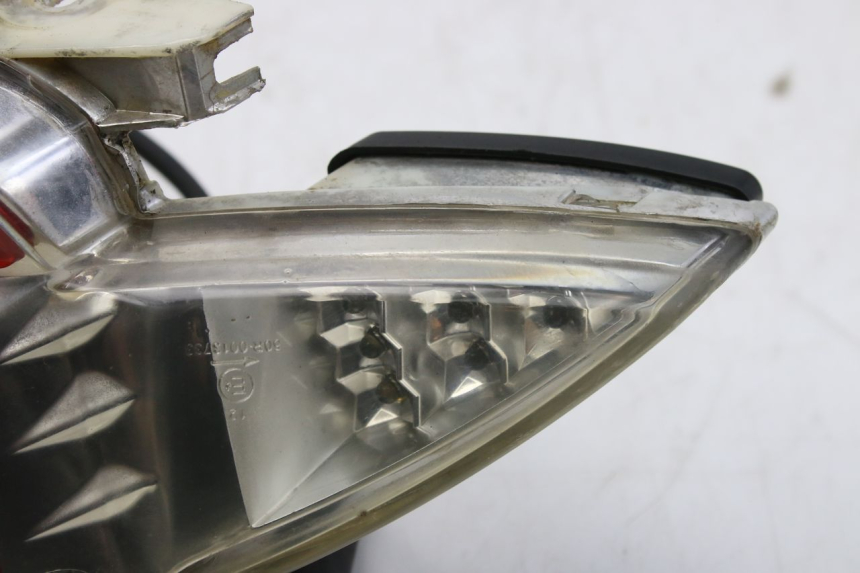 photo de FEU ARRIERE EUROCKA VIRTUALITY GT 4T 50 (2011 - 2017) - Gros plan technique