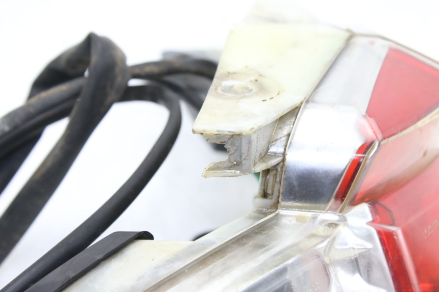 photo de FEU ARRIERE EUROCKA VIRTUALITY GT 4T 50 (2011 - 2017) - État de surface