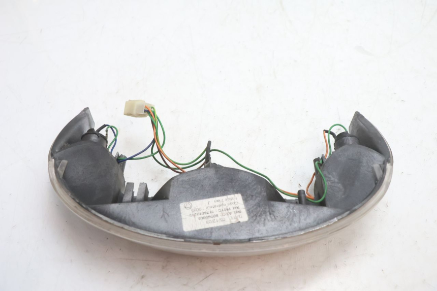 photo de FEU ARRIERE PEUGEOT VIVACITY 50 (1998 - 2003) - Gros plan technique