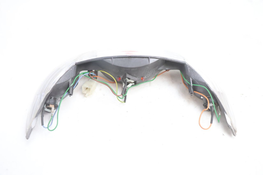 photo de FEU ARRIERE PEUGEOT VIVACITY 50 (2004 - 2009) - Autre angle de vue