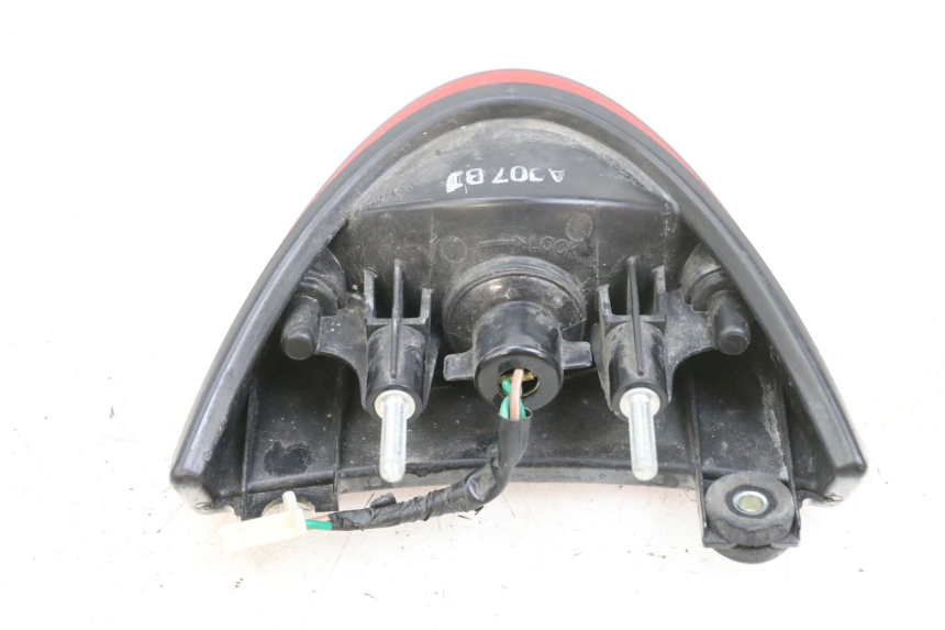 photo de FEU ARRIERE DAELIM VJ ROADWIN FI 125 (2008 - 2017) - Gros plan technique