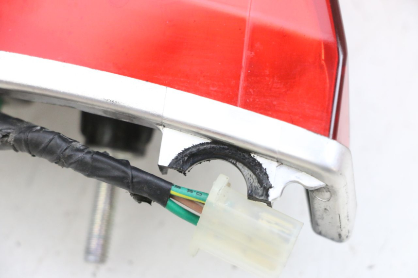 photo de FEU ARRIERE DAELIM VJ ROADWIN FI 125 (2008 - 2017) - Marquages et références