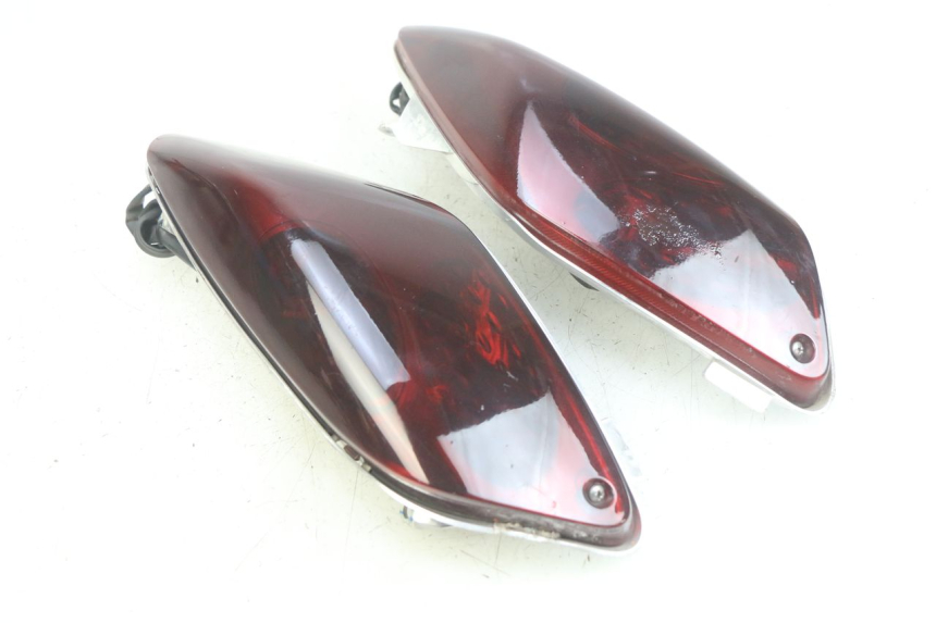 photo de FEU ARRIERE YAMAHA XMAX X-MAX 125 (2006 - 2009) - Vue principale