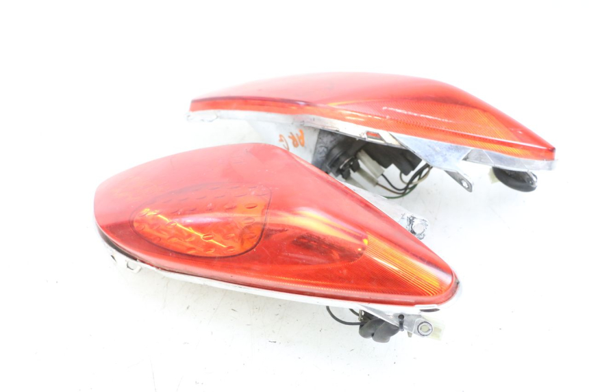 photo de FEU ARRIERE YAMAHA XMAX X-MAX 125 (2006 - 2009) - Angle alternatif