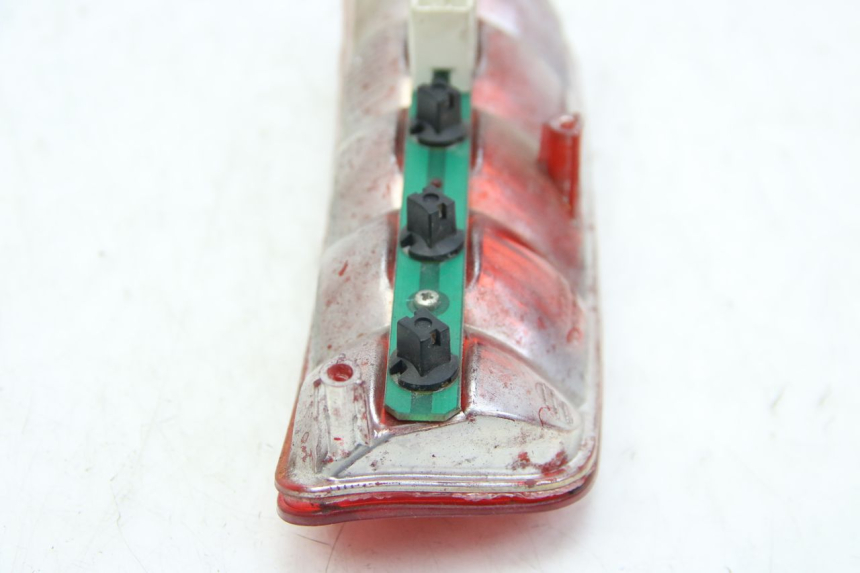 photo de FEU ARRIERE PIAGGIO X9 EVOLUTION 125 (2003 - 2007) - Autre angle de vue