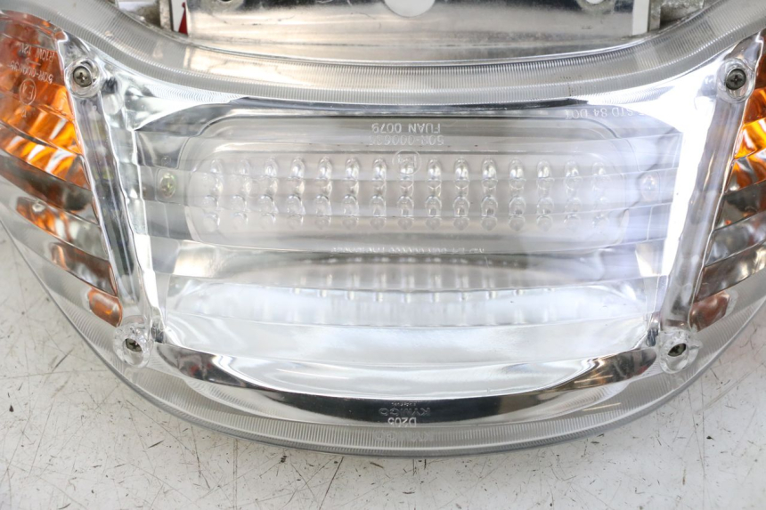 photo de FEU ARRIERE KYMCO XCITING 500 (2007 - 2010) - Zoom état d’usage