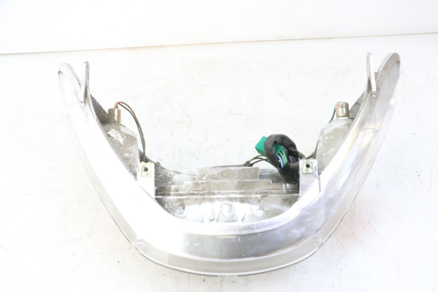 photo de FEU ARRIERE KYMCO XCITING 500 (2007 - 2010) - État de surface