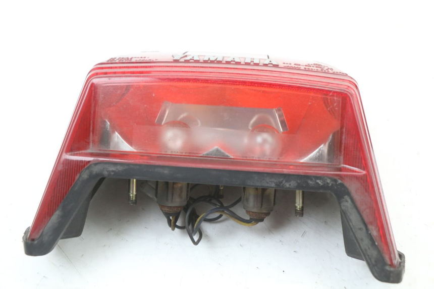 photo de FEU ARRIERE YAMAHA XJ F 900 (1983 - 1994) - Gros plan technique