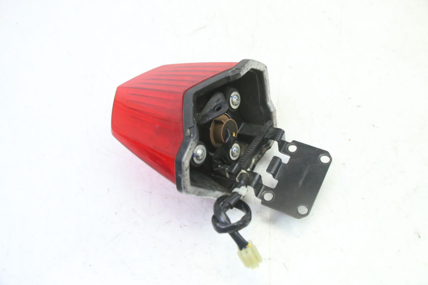 photo de FEU ARRIERE YAMAHA XJ6 ABS 600 (2008 - 2016) - Gros plan technique