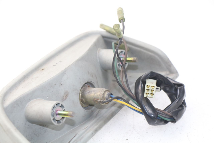 photo de FEU ARRIERE YAMAHA XJ600 XJ DIVERSION 600 (1992 - 1997) - Gros plan technique