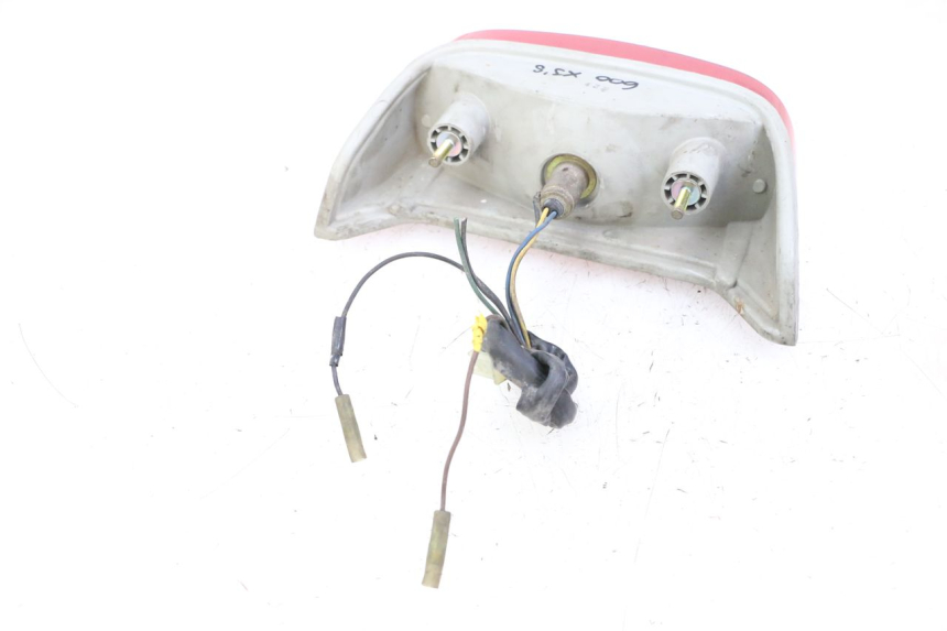 photo de FEU ARRIERE YAMAHA XJN DIVERSION 600 (2000 - 2003) - Vue d’ensemble