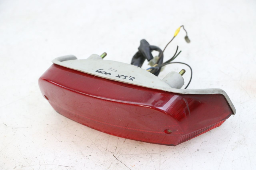 photo de FEU ARRIERE YAMAHA XJN DIVERSION 600 (2000 - 2003) - Marquages et références