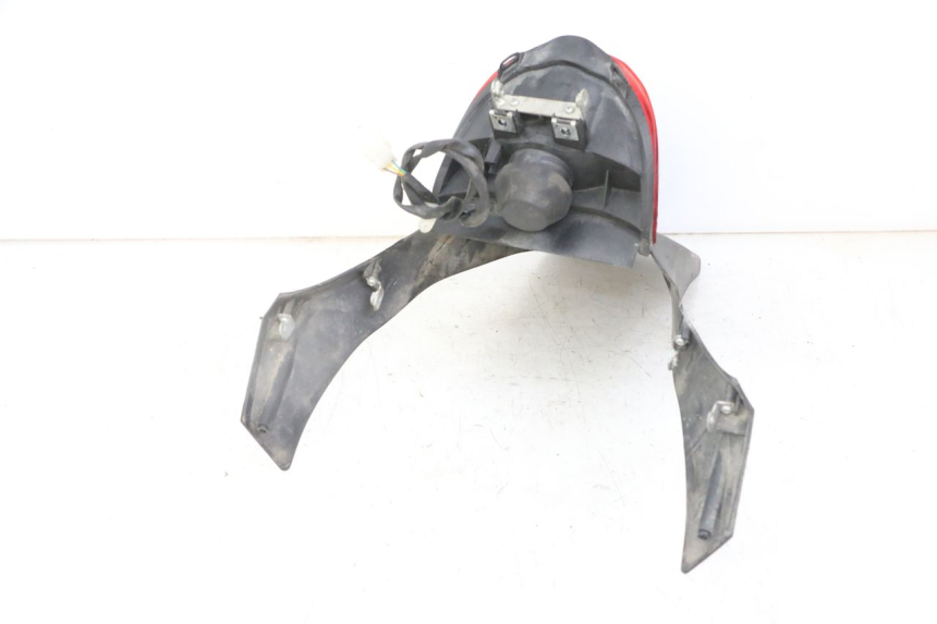 photo de FEU ARRIERE HONDA XLV VARADERO 125 (2000 - 2006) - Gros plan technique