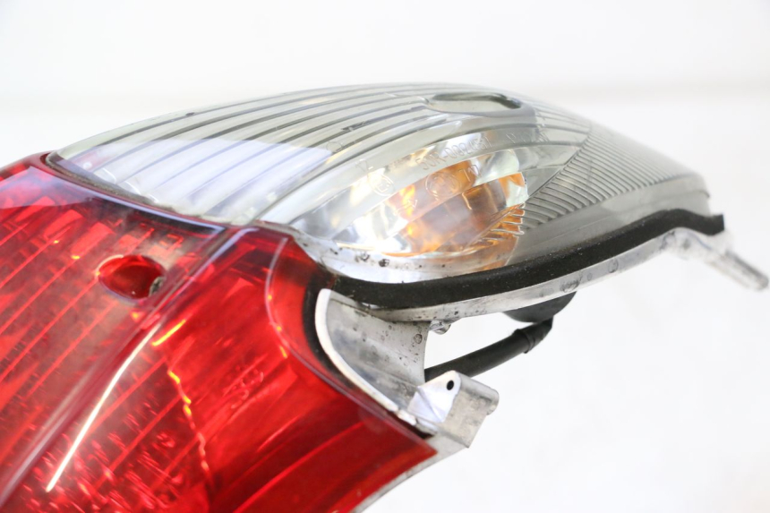 photo de FEU ARRIERE HONDA XLV VARADERO 125 (2007 - 2012) - Gros plan technique