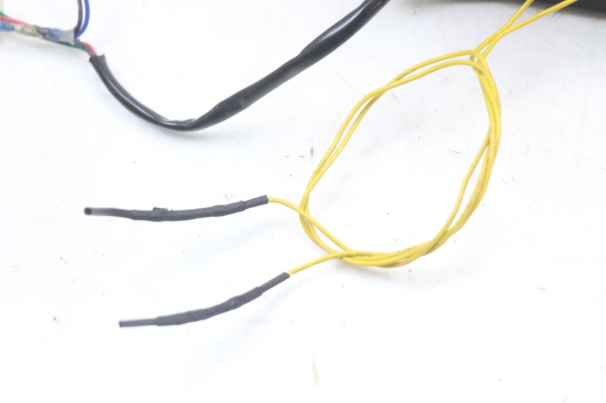 photo de FEU ARRIERE YAMAHA FZ1 FAZER 1000 (2007 - 2009) - Marquages et références