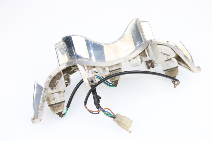 photo de FEU ARRIERE YAMAHA NEOS NEO'S 4T 50 (2008 - 2016) - Détail de la pièce