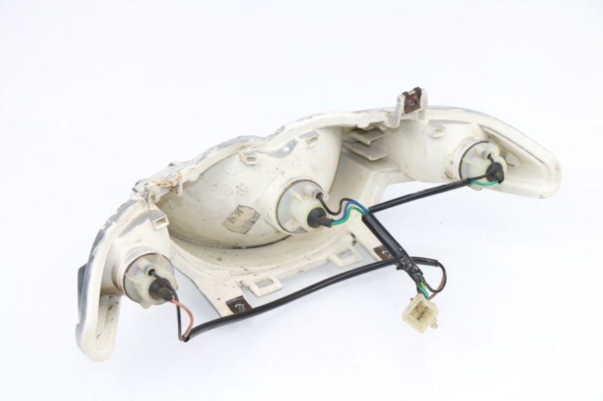 photo de FEU ARRIERE YAMAHA NEOS NEO'S 4T 50 (2008 - 2016) - Gros plan technique