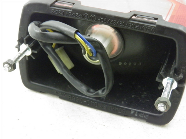 photo de FEU ARRIERE YAMAHA TDM 900 (2004 - 2006) - Détail de la pièce