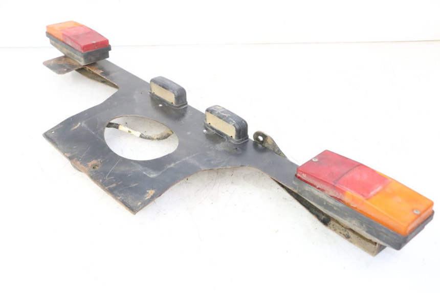 photo de FEU ARRIERE YAMAHA YFM GRIZZLY 550 (2008 - 2015) - Détails caractéristiques