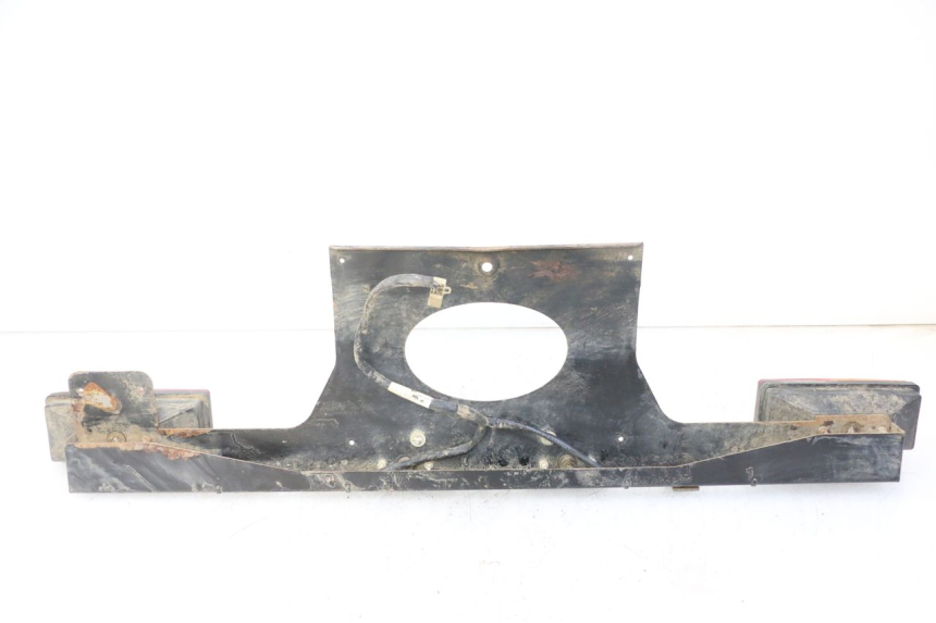 photo de FEU ARRIERE YAMAHA YFM GRIZZLY 550 (2008 - 2015) - Gros plan technique