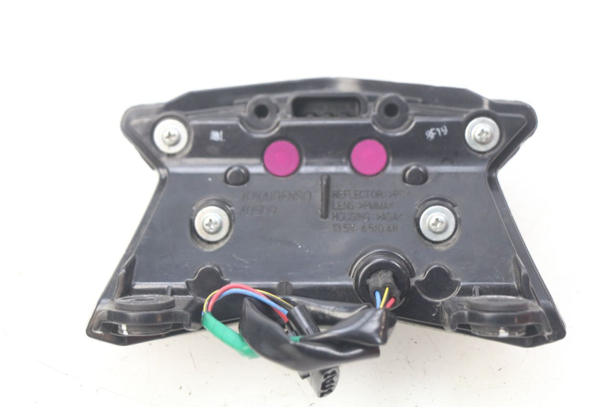 photo de FEU ARRIERE KAWASAKI Z 650 (2016 - 2019) - Zoom état d’usage