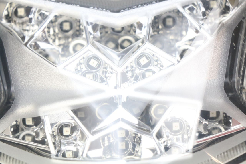 photo de FEU ARRIERE KAWASAKI Z 650 (2016 - 2019) - Points de fixation