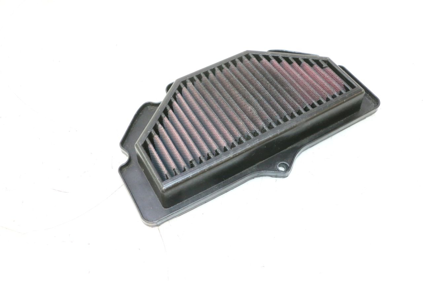 photo de FILTRE A AIR SUZUKI GSR 600 (2005 - 2012) - Autre angle de vue