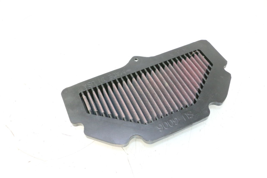 photo de FILTRE A AIR SUZUKI GSR 600 (2005 - 2012) - Gros plan technique