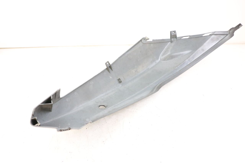 photo de Rear right side panel DAELIM A-FOUR 2T 50 (2005 - 2012) - Détail de la pièce