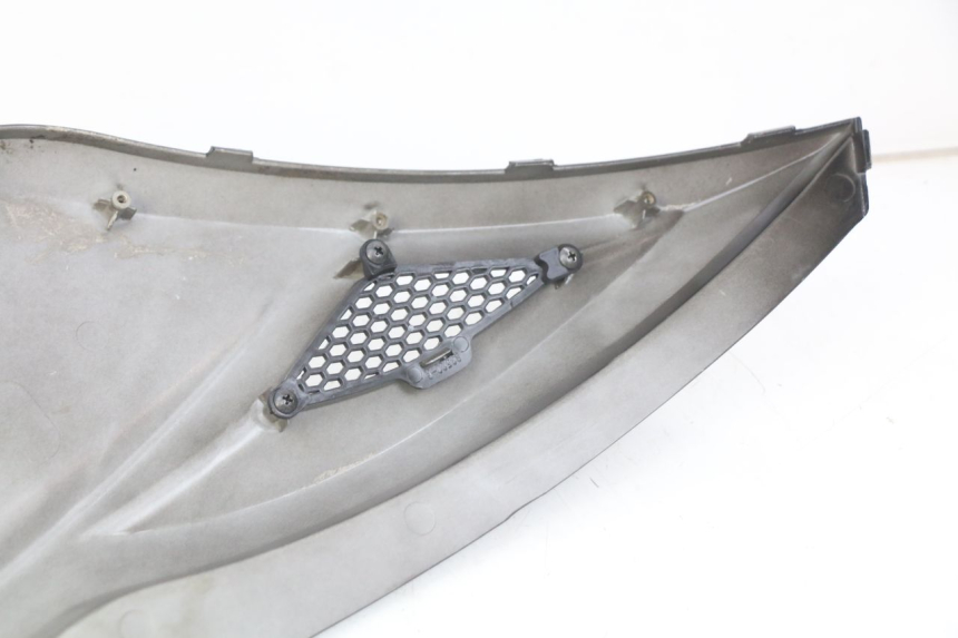 photo de FLANC ARRIERE DROIT KYMCO AGILITY 16+ 4T 50 (2018 - 2023) - Zoom composants