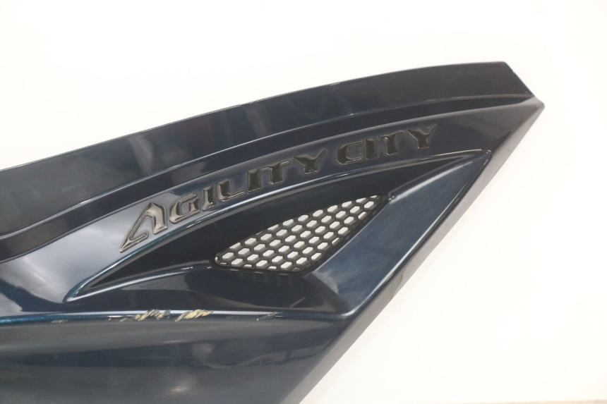 photo de FLANC ARRIERE DROIT KYMCO AGILITY 16+ 4T 50 (2018 - 2023) - Vue produit