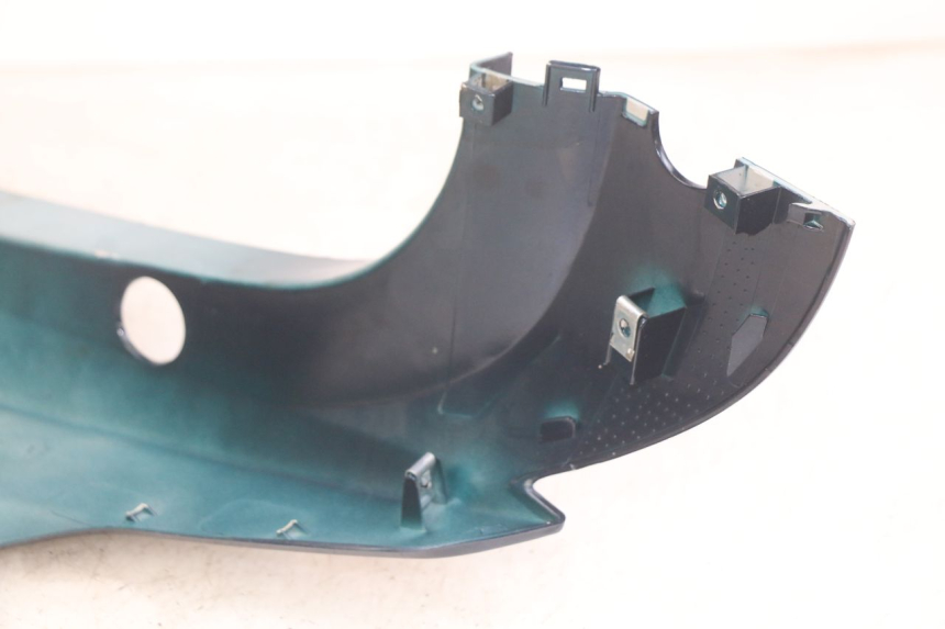 photo de FLANC ARRIERE DROIT KYMCO AGILITY 16+ 4T 50 (2018 - 2023) - Gros plan technique