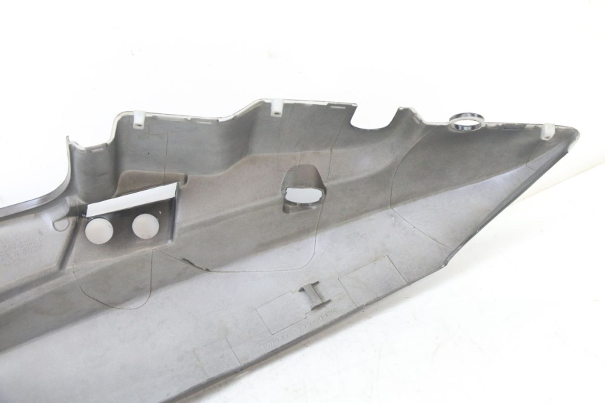 photo de FLANC ARRIERE DROIT KYMCO AGILITY 4T 50 (2005 - 2018) - État de surface