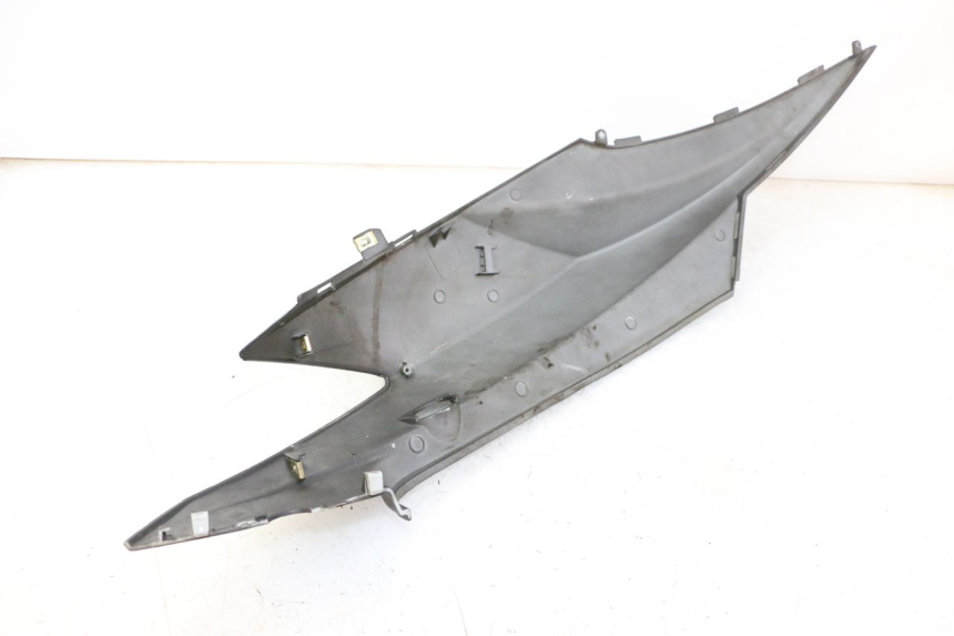 photo de FLANC ARRIERE DROIT KYMCO AGILITY NAKED RENOUVO 2T 50 (2011 - 2018) - Autre angle de vue