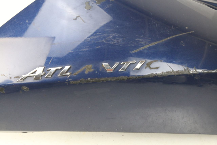 photo de FLANC ARRIERE DROIT APRILIA ATLANTIC 125 (2003 - 2009) - Détail de la pièce