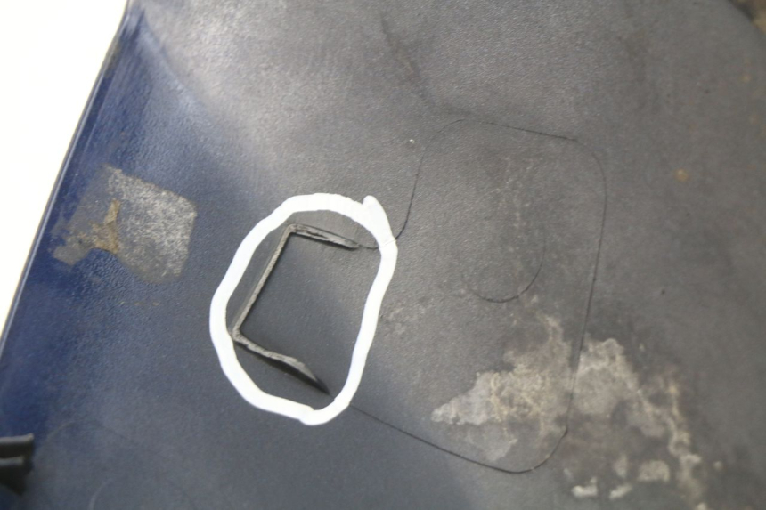 photo de FLANC ARRIERE DROIT APRILIA ATLANTIC 125 (2003 - 2009) - Gros plan technique