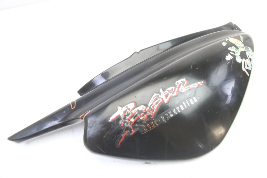 photo de FLANC ARRIERE DROIT MBK BOOSTER NEXT GENERATION 50 (1995 - 1998) - Détail de la pièce