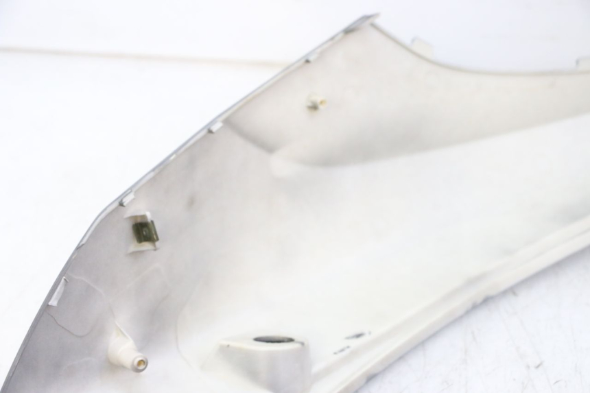 photo de FLANC ARRIERE DROIT MOTRON BREEZY 4T 50 (2021 - 2025) - Zoom état d’usage