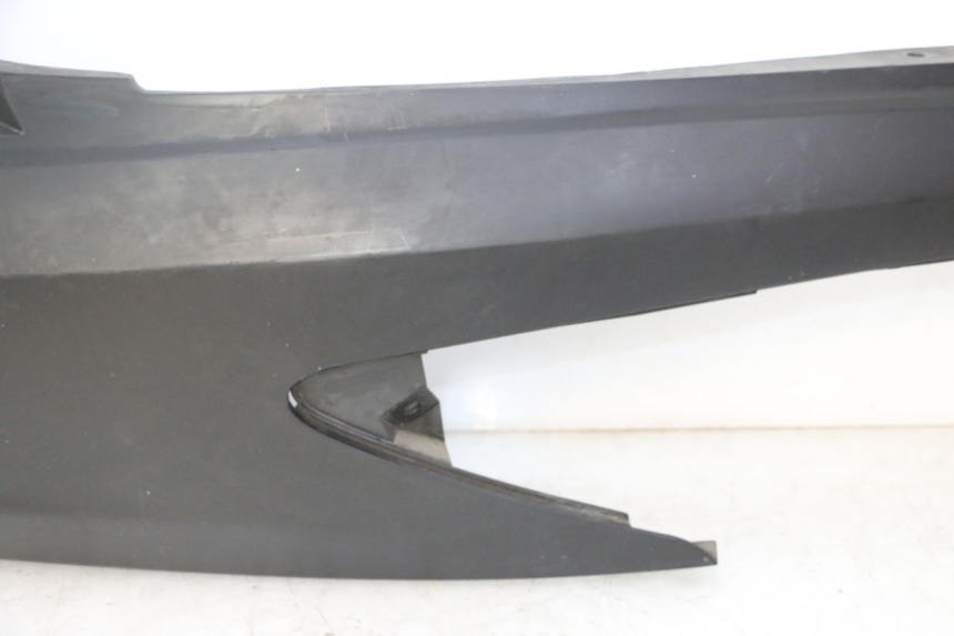 photo de FLANC ARRIERE DROIT SUZUKI BURGMAN 125 (2007 - 2014) - Inspection visuelle