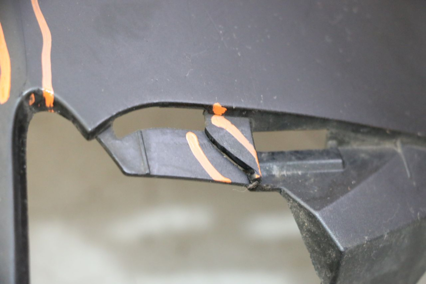 photo de FLANC ARRIERE DROIT SUZUKI BURGMAN 125 (2007 - 2014) - Zoom état d’usage