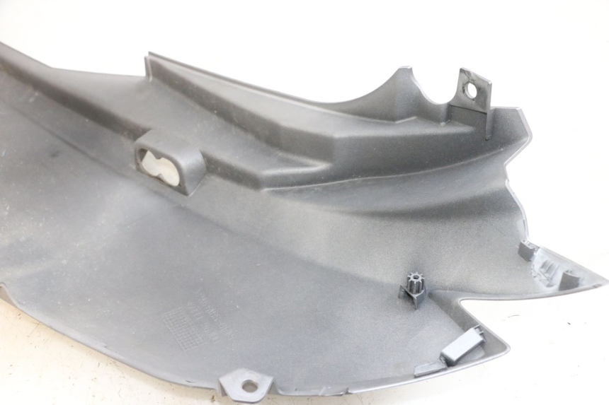 photo de FLANC ARRIERE DROIT SUZUKI BURGMAN 650 (2013 - 2020) - Autre angle de vue