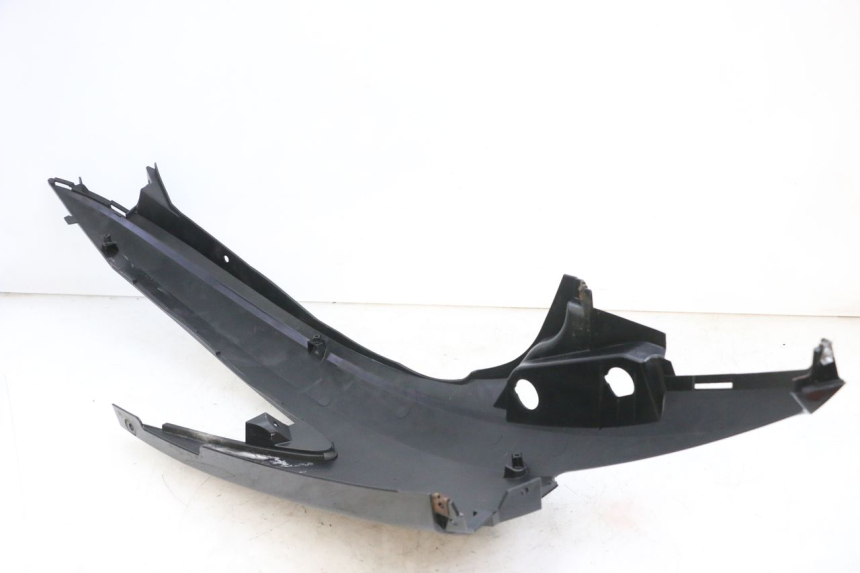 photo de FLANC ARRIERE DROIT SUZUKI BURGMAN 125 (2007 - 2014) - Autre angle de vue