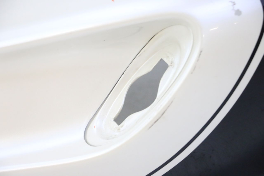 photo de FLANC ARRIERE DROIT HONDA CBR RR FIREBLADE 900 (1992 - 1994) - Vue rapprochée