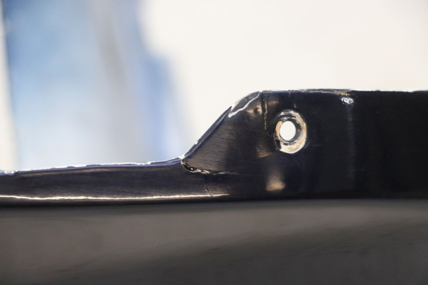 photo de FLANC ARRIERE DROIT HONDA CBR RR FIREBLADE 900 (1992 - 1994) - Gros plan technique