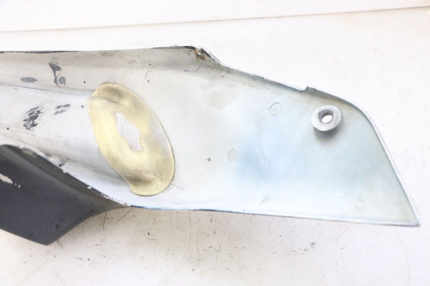 photo de FLANC ARRIERE DROIT HONDA CBR RR FIREBLADE 900 (1992 - 1994) - Vue d’ensemble