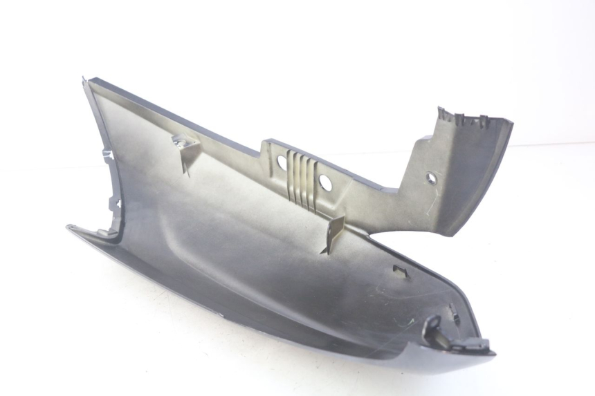 photo de FLANC ARRIERE DROIT PEUGEOT CITYSTAR 125 (2011 - 2017) - Détail de la pièce